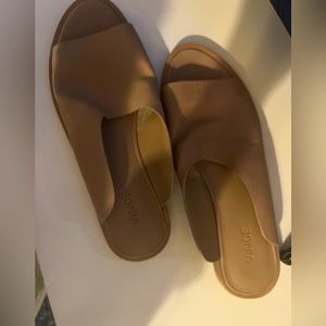 Vince leather slides. Size 8